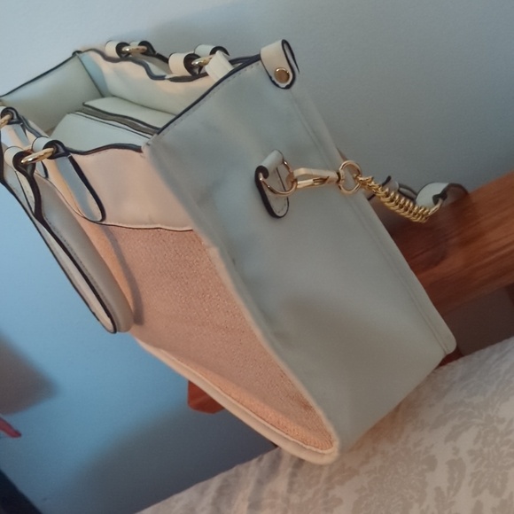 Handbag - Picture 7 of 15